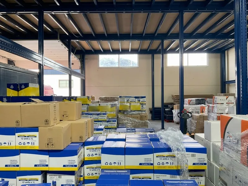 Almacén sin sistema drive in